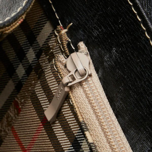 Burberry Nova Check 2WAY Leather Handbag - Image 9
