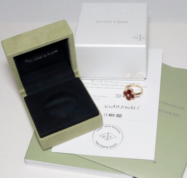 Van Cleef & Arpels K18YG Carnelian Ring - Image 3