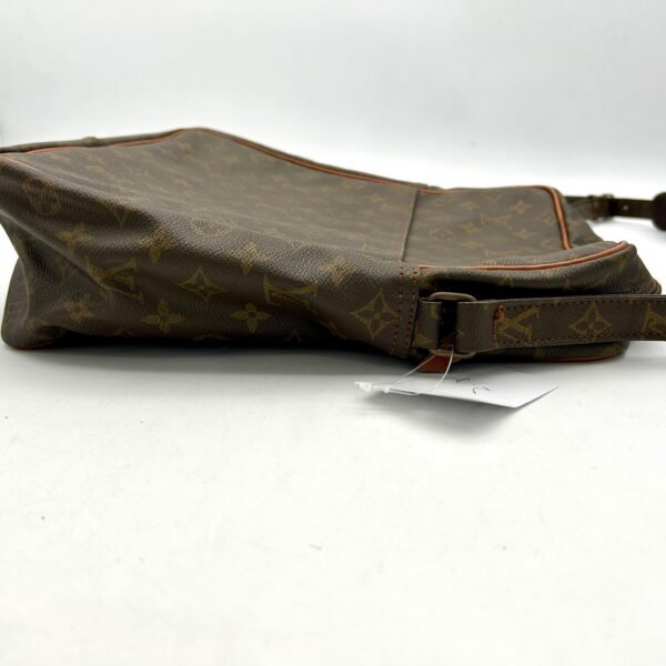 Pre-owned LOUIS VUITTON Louis Vuitton shoulder bag monogram maru lv9919fd - Image 4