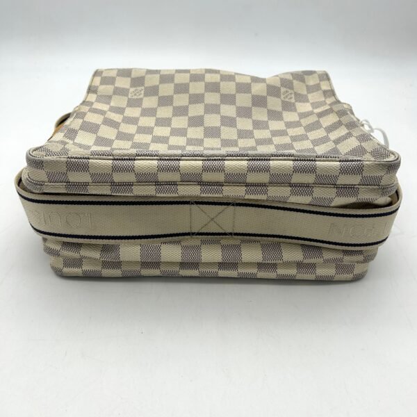Pre-owned Louis Vuitton 2007 Damier Azur Naviglio Crossbody Bag | White  LA16232 - Image 14