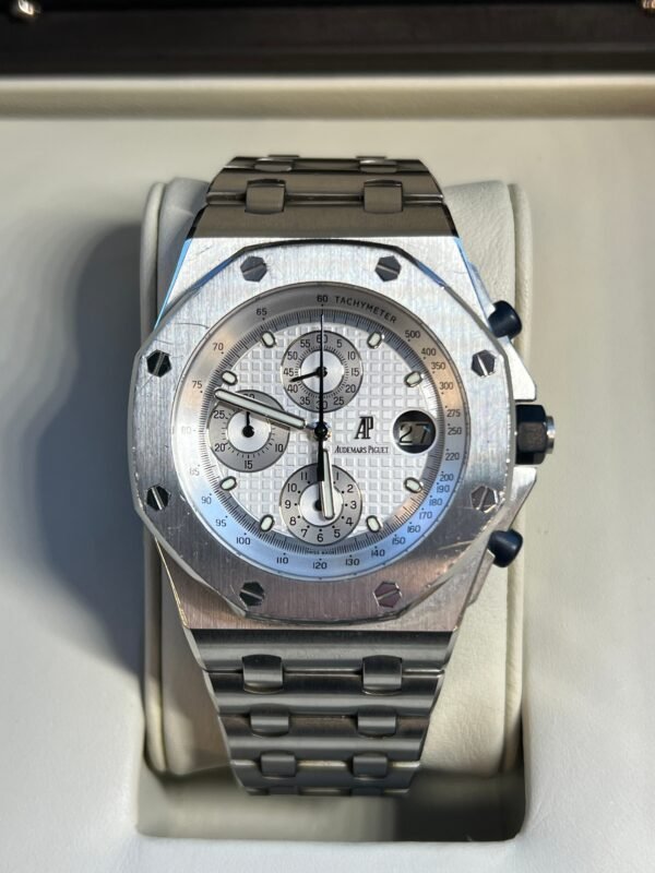 Audemars Piguet - Pre-owned 42mm Royal Oak Offshore Chronograph White Dial 25721ST - Image 3