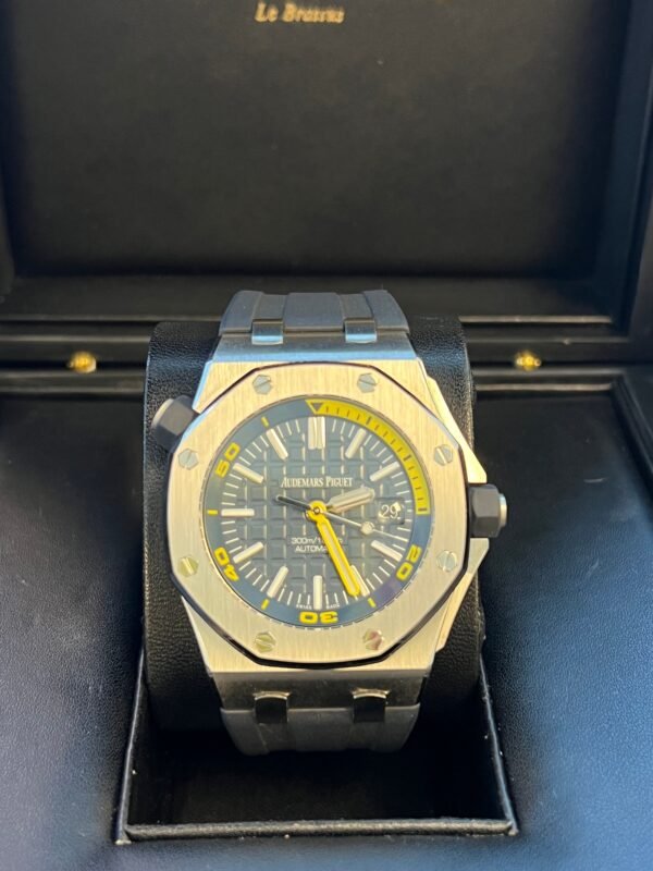 Audemars Piguet - Pre-owned 42mm Royal Oak Offshore Blue/Yellow 15710ST - Image 2