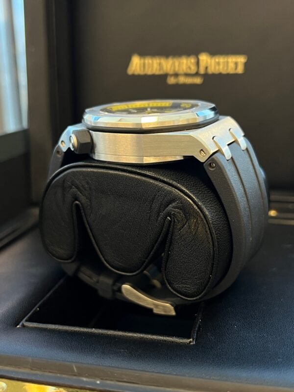 Audemars Piguet - Pre-owned 42mm Royal Oak Offshore Blue/Yellow 15710ST - Image 6