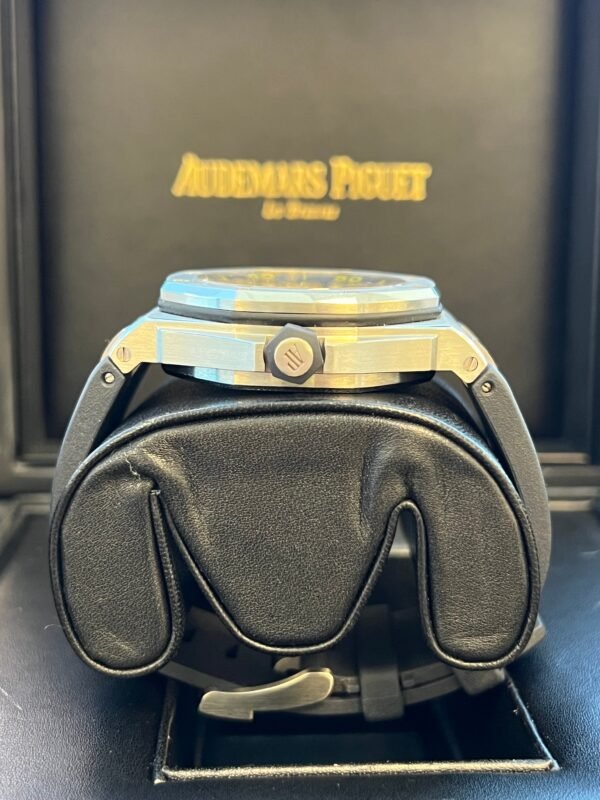 Audemars Piguet - Pre-owned 42mm Royal Oak Offshore Blue/Yellow 15710ST - Image 5