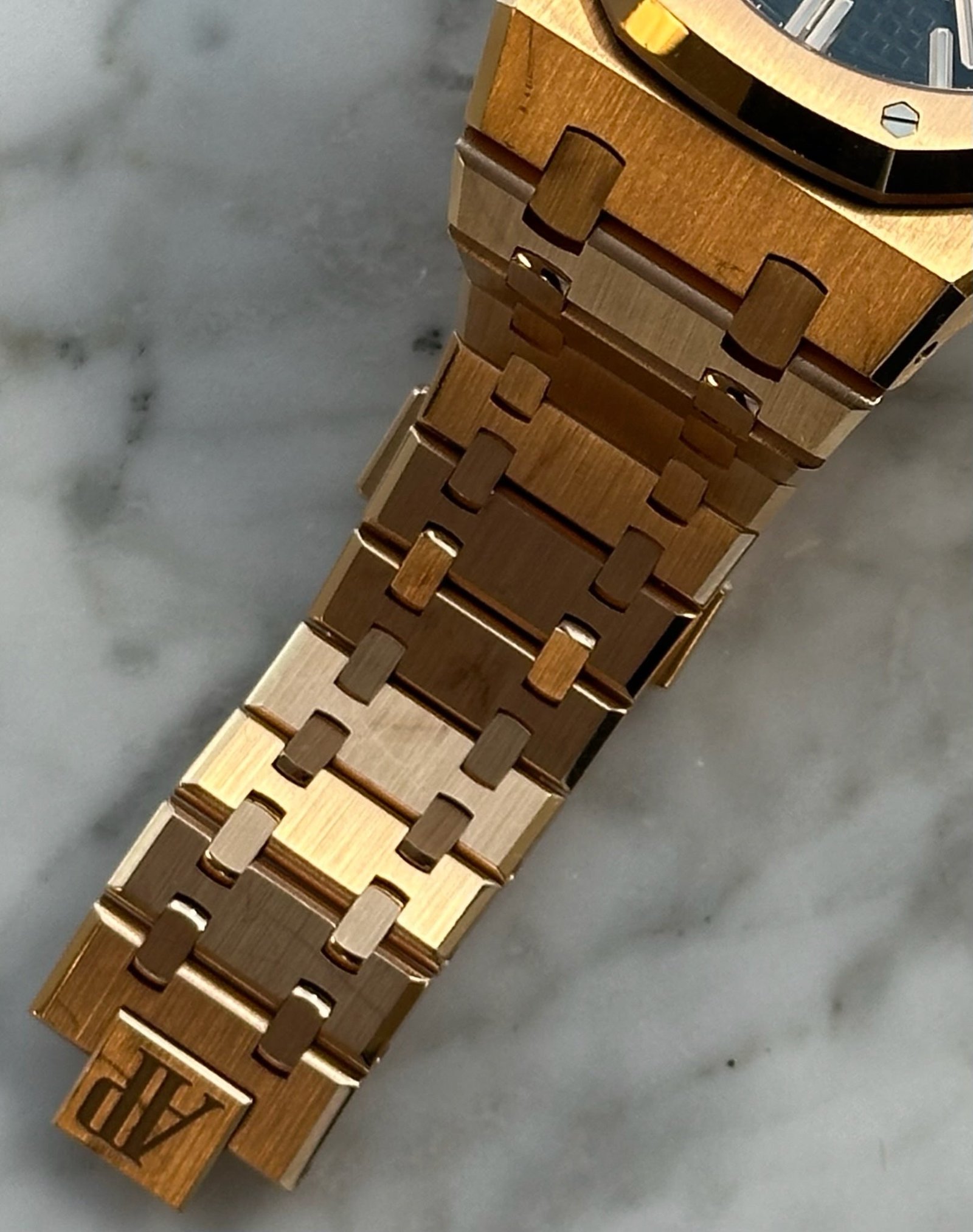 Audemars Piguet - Pre-owned Royal Oak Chronograph Black Dial 26240OR - Image 7