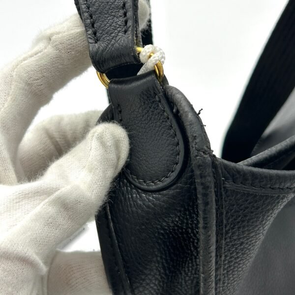 Pre-owned HERMES Taurillon Clemence Vespa GM Black LA3234 - Image 7