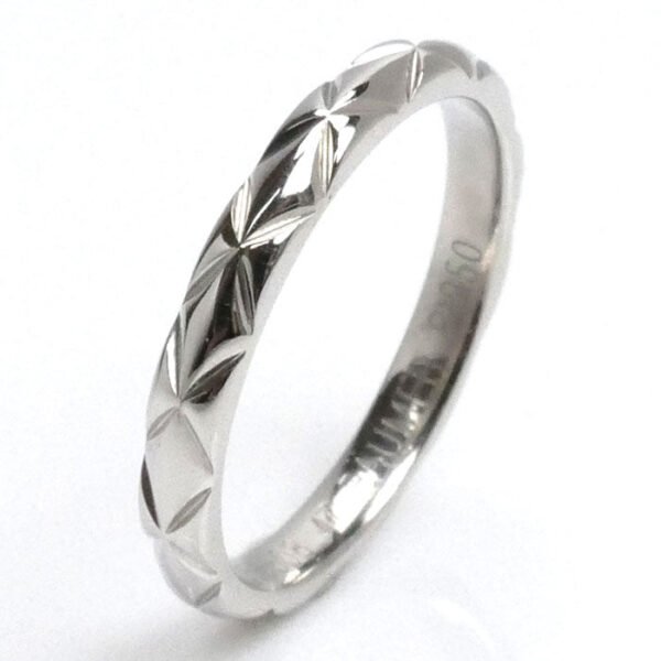 Chanel Pt950 Platinum Matelassé Ring - Image 2