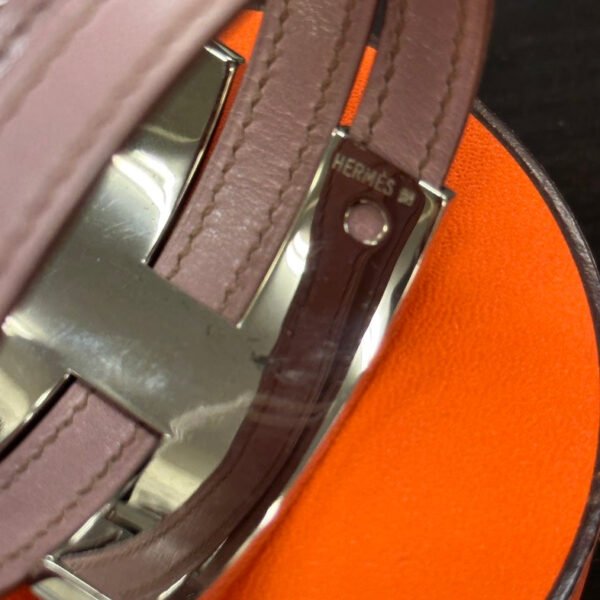 Pre-loved Hermes H Bracelet Mauve Leather and Palladium Plated Bracelets - Image 2