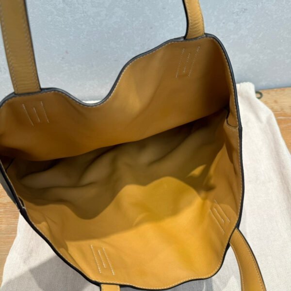 Pre-Loved Hermes Garden Party Pink Leather Tote Bag with Big Discount - Image 3